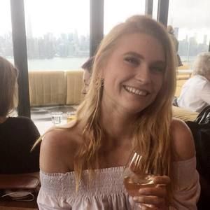 Meet your Posher, Casey