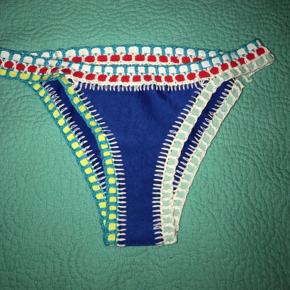 Bikini bottoms