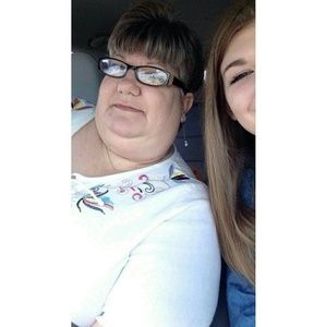 Meet your Posher, Elissa