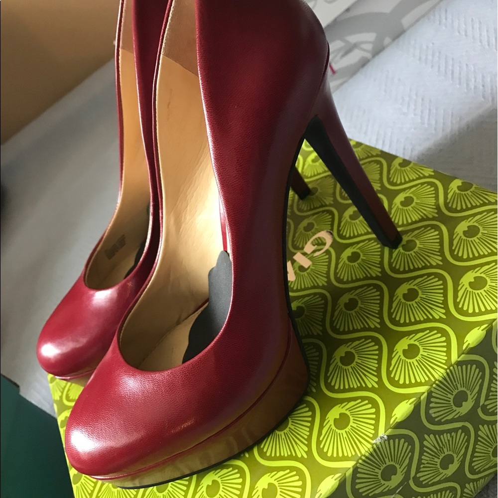 Red Pumps 👠