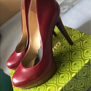 Red Pumps 👠