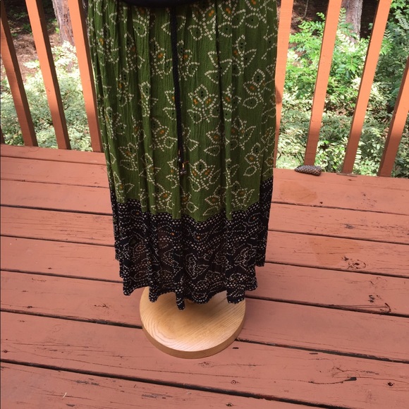 Skirt - Picture 2 of 3