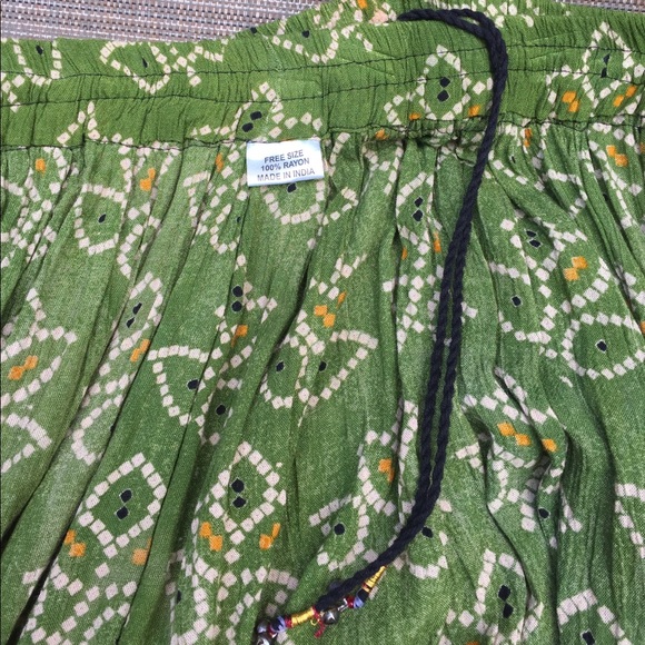 Skirt - Picture 3 of 3