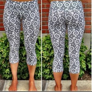 Lululemon Wunder Under Crop