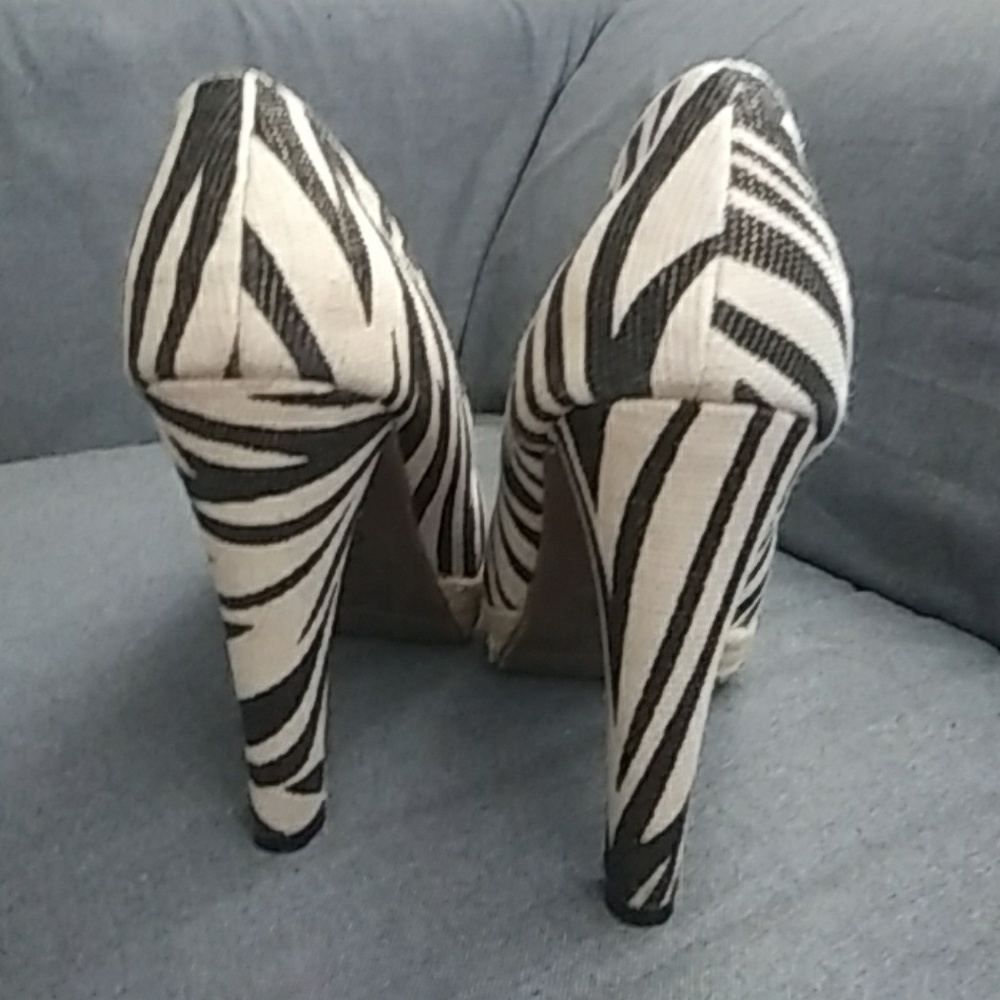 Shoes - Picture 3 of 3