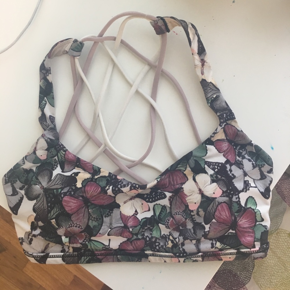 butterfly lululemon free to be wild bra size 4