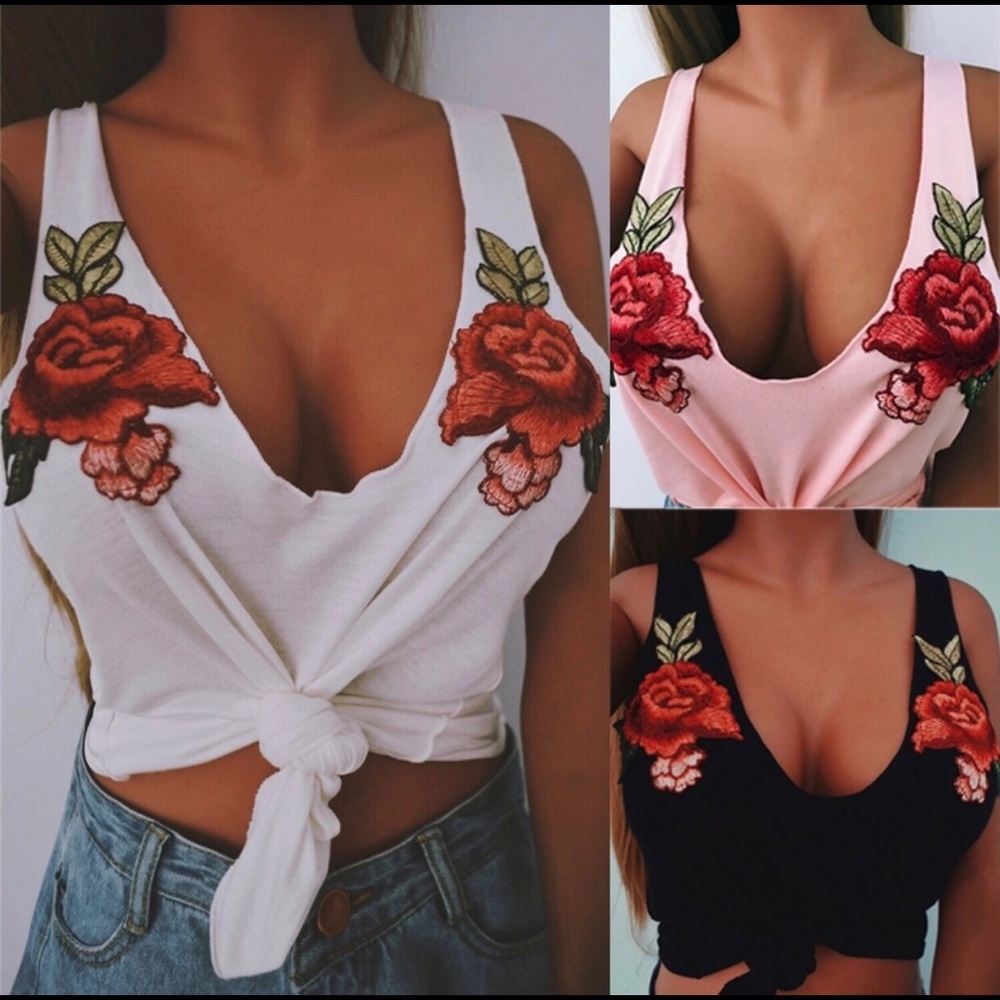 Pink Rose embroidered tanks 🌹🎀
