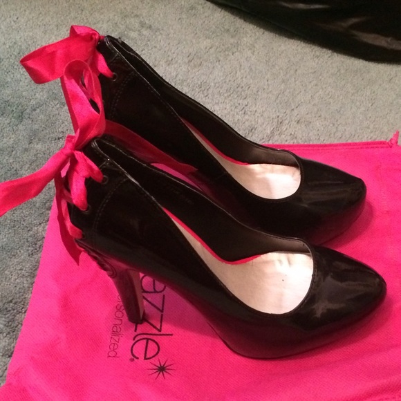 shoedazzle lace up heels