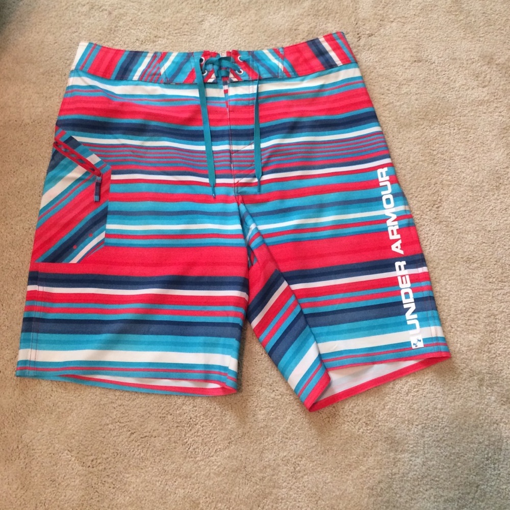 Men's under Armour swim trunk