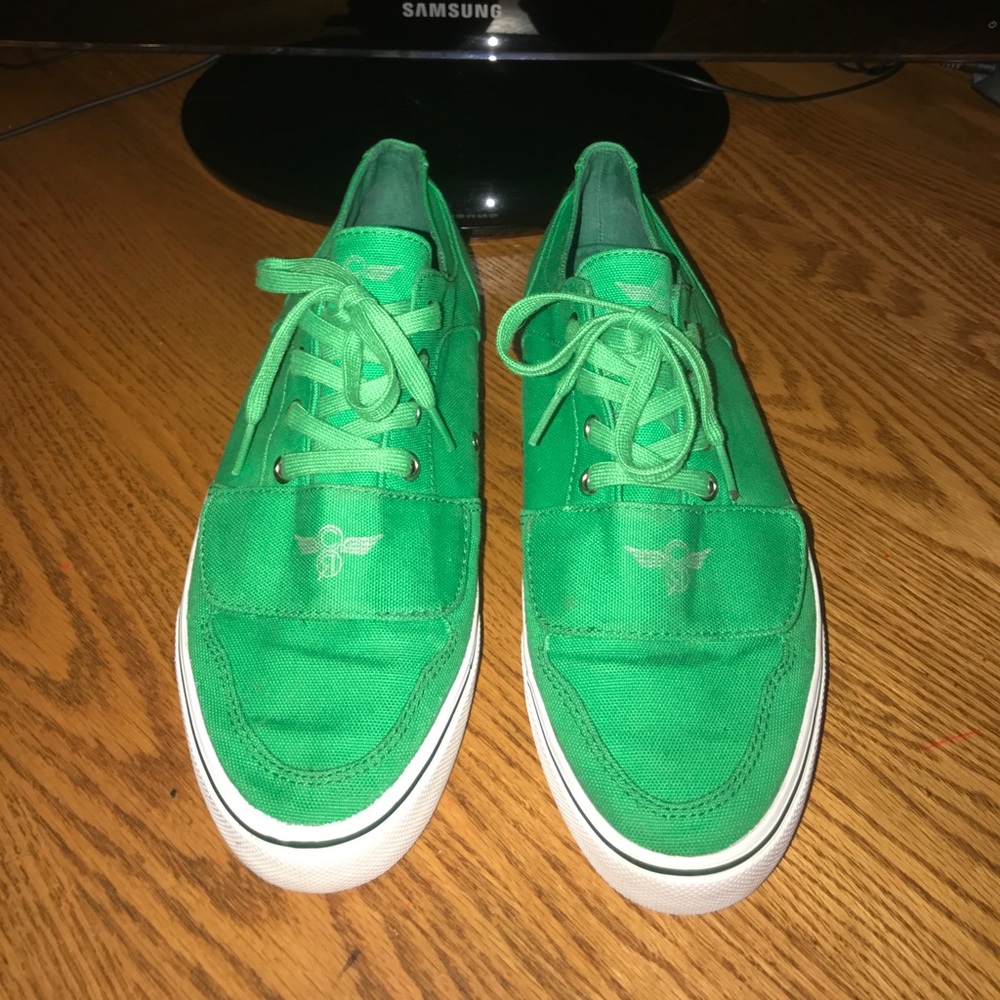 Creative Recreation Size 10 euc