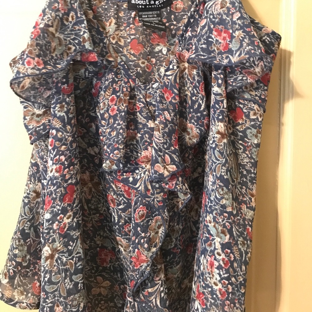 Blue Flower Ruffle Cami - Picture 3 of 3