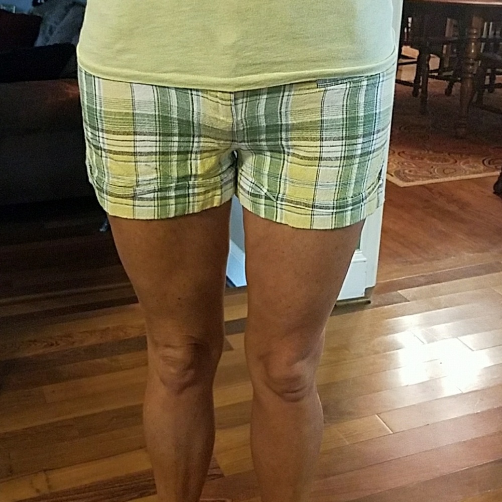 Bobby J plaid shorts