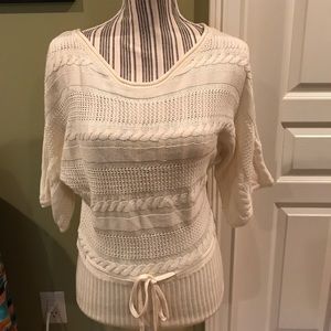 Short sleeve sweater