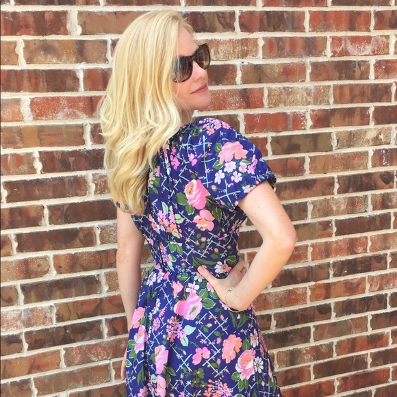 Bookmark my closet :) - Picture 3 of 4