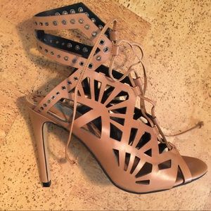 Dolce Vita Helena Lace Up Sandal, size 8 - NEW
