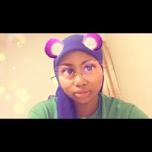 Meet your Posher, Crystal