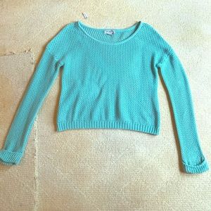Cropped blue sweater
