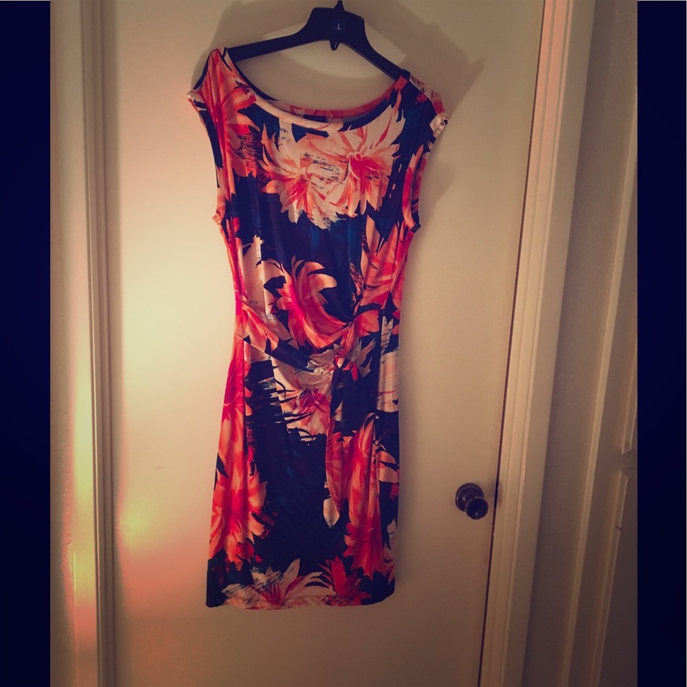 Ann Taylor Tropical Dress, size Large.