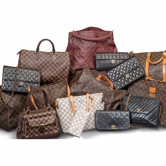 Co-Hosting a Posh Party! Best in Bags! Today at 12 - Picture 2 of 3