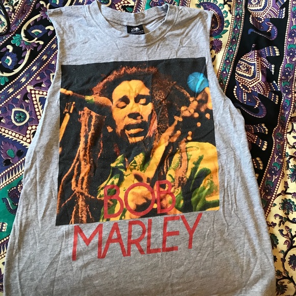 Tops - Bob Marley tee shirt