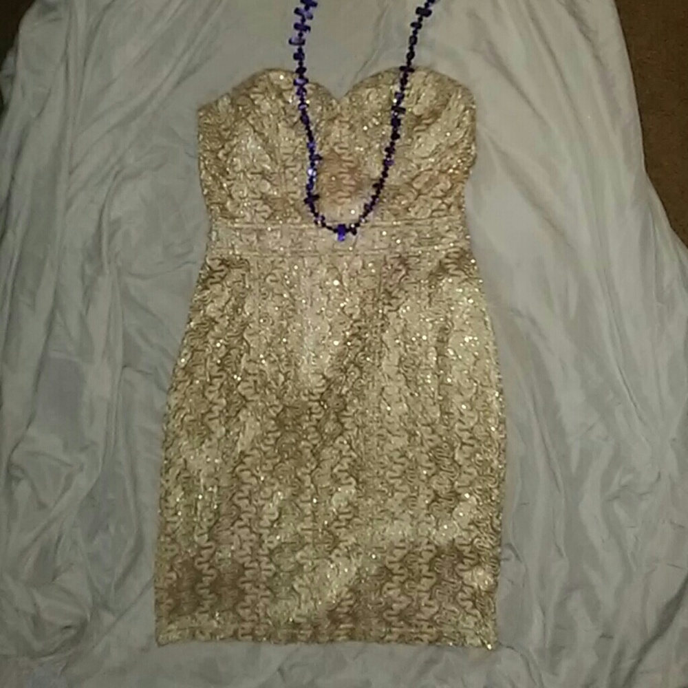 Forever 21 Dress Size M Beautiful Sandy beige