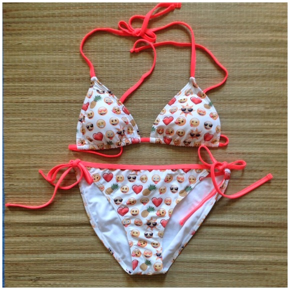 BRAND NEW‼️ EMOJI STRIP BIKINI. - Picture 1 of 2