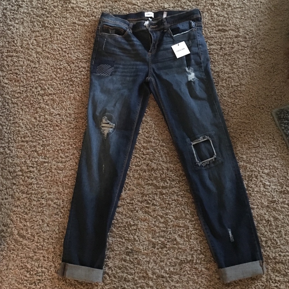 Sneak Peek distressed skinny jeans. NWT