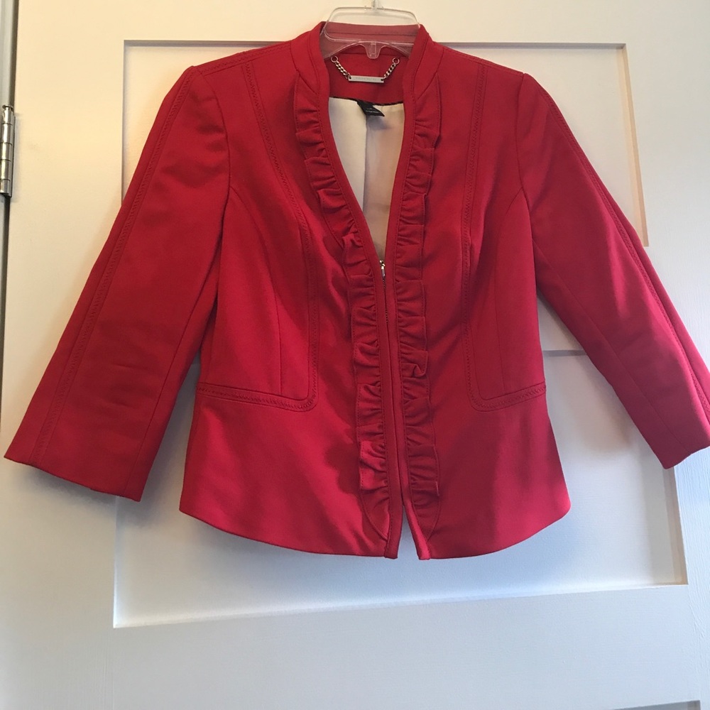 RED! Edgy, feminine, summer weight, 3/4 sleeves 🌹