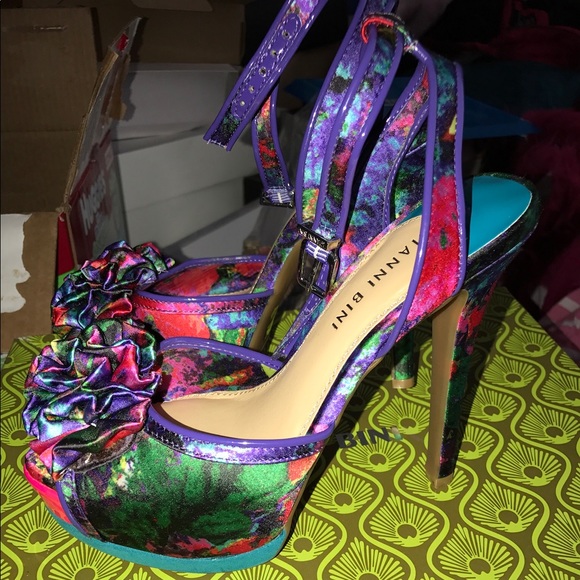 Shoes - Picture 2 of 2