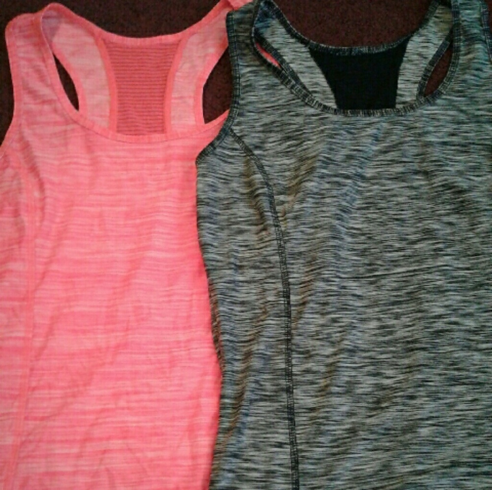 2 fitted workout tanks