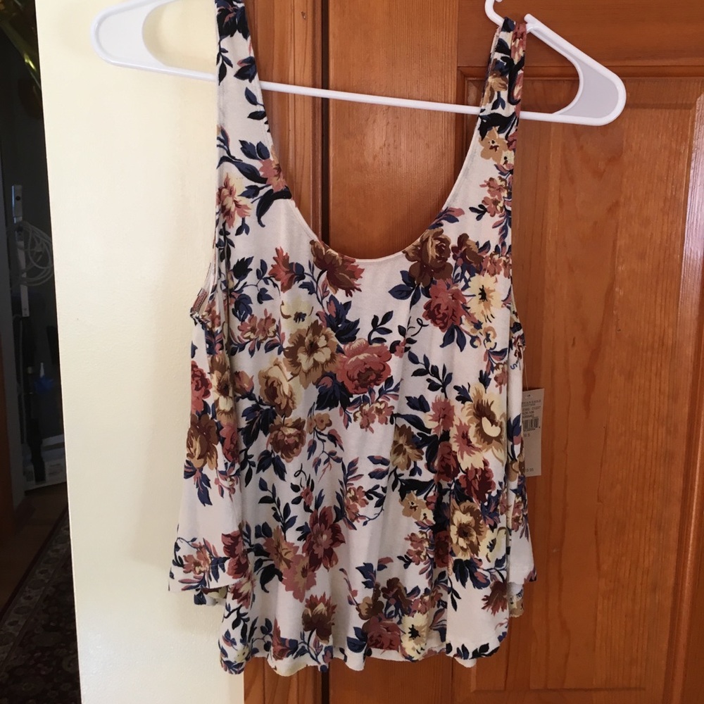 NWT AE cropped floral tank🌸