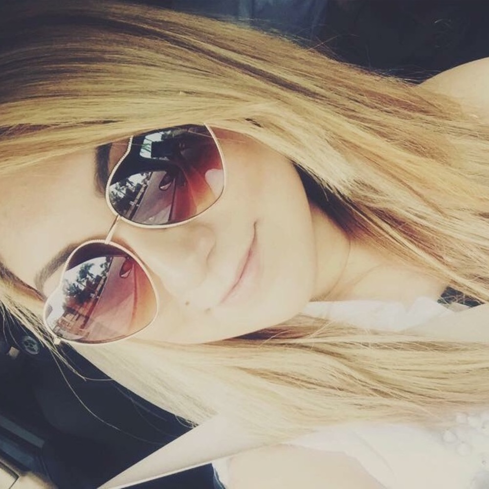 Meet your Posher, Ashley