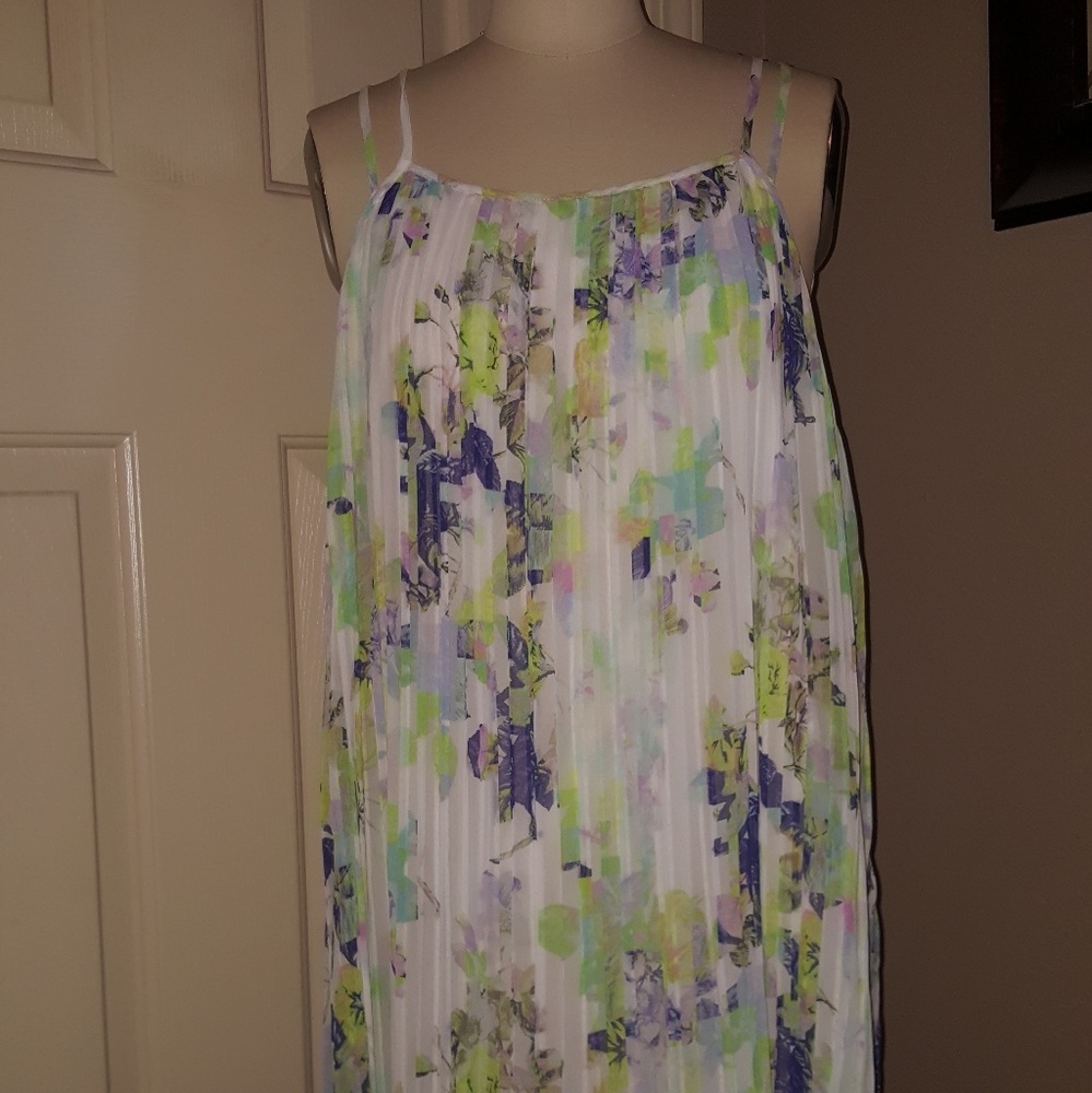 BCBG Summer dress 👗