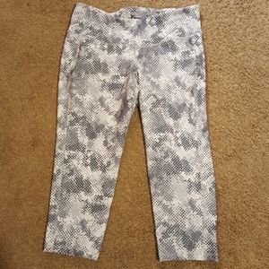 Workout compression capris
