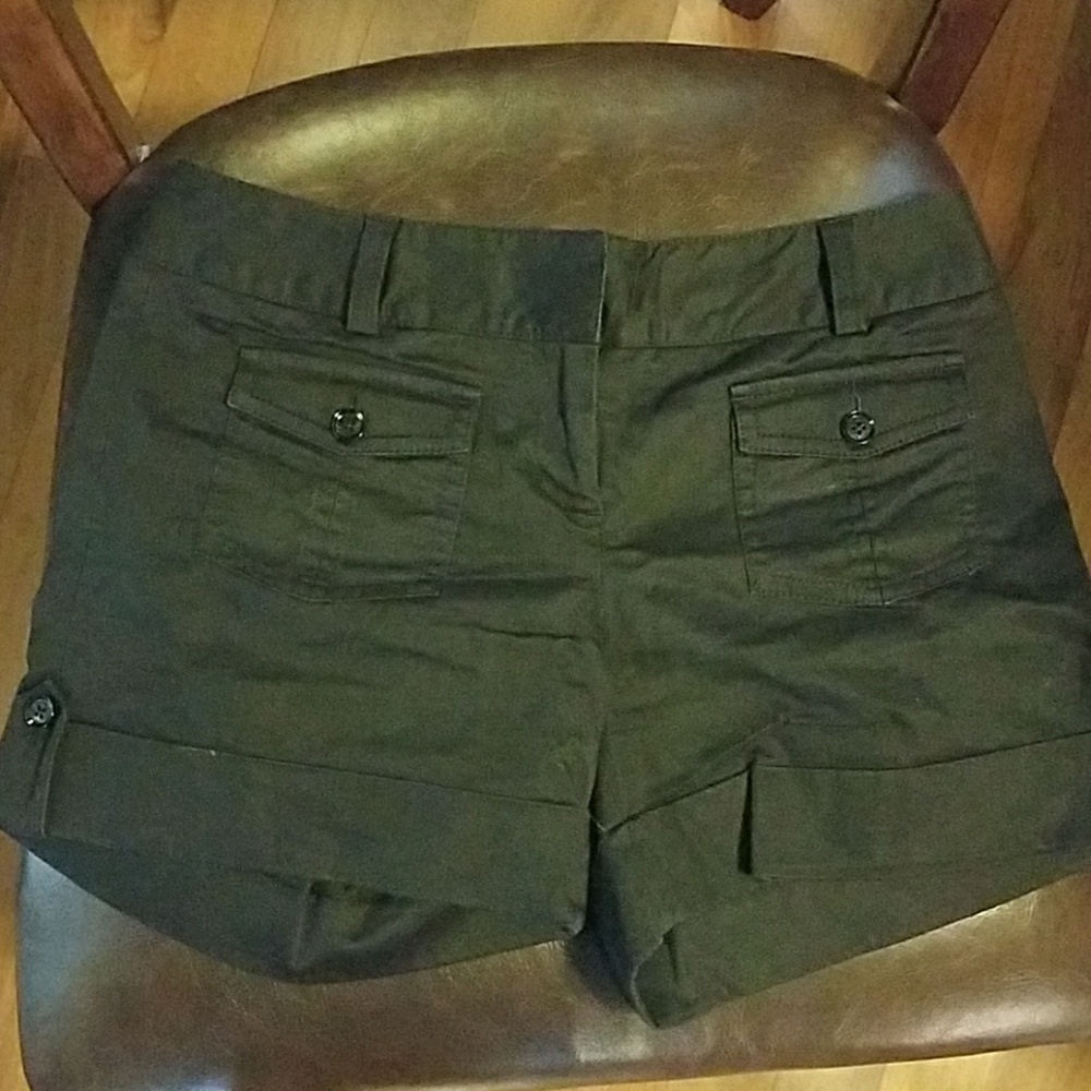 Express black cuffed shorts size 2