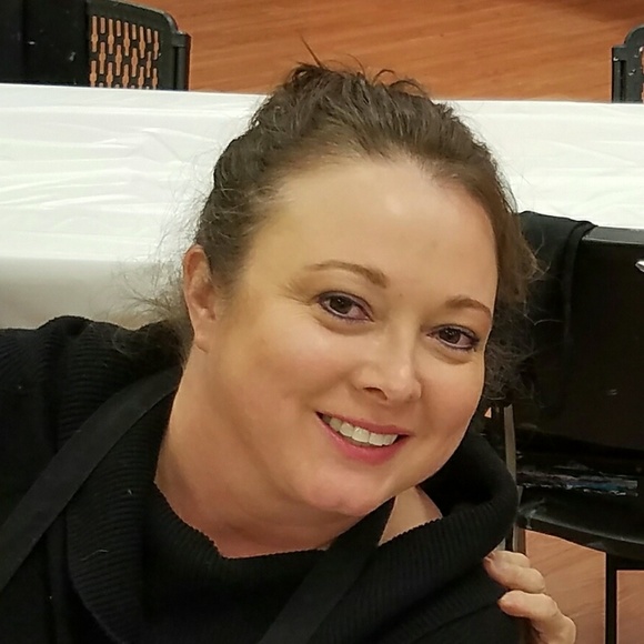 Meet your Posher, Amy - Picture 1 of 1