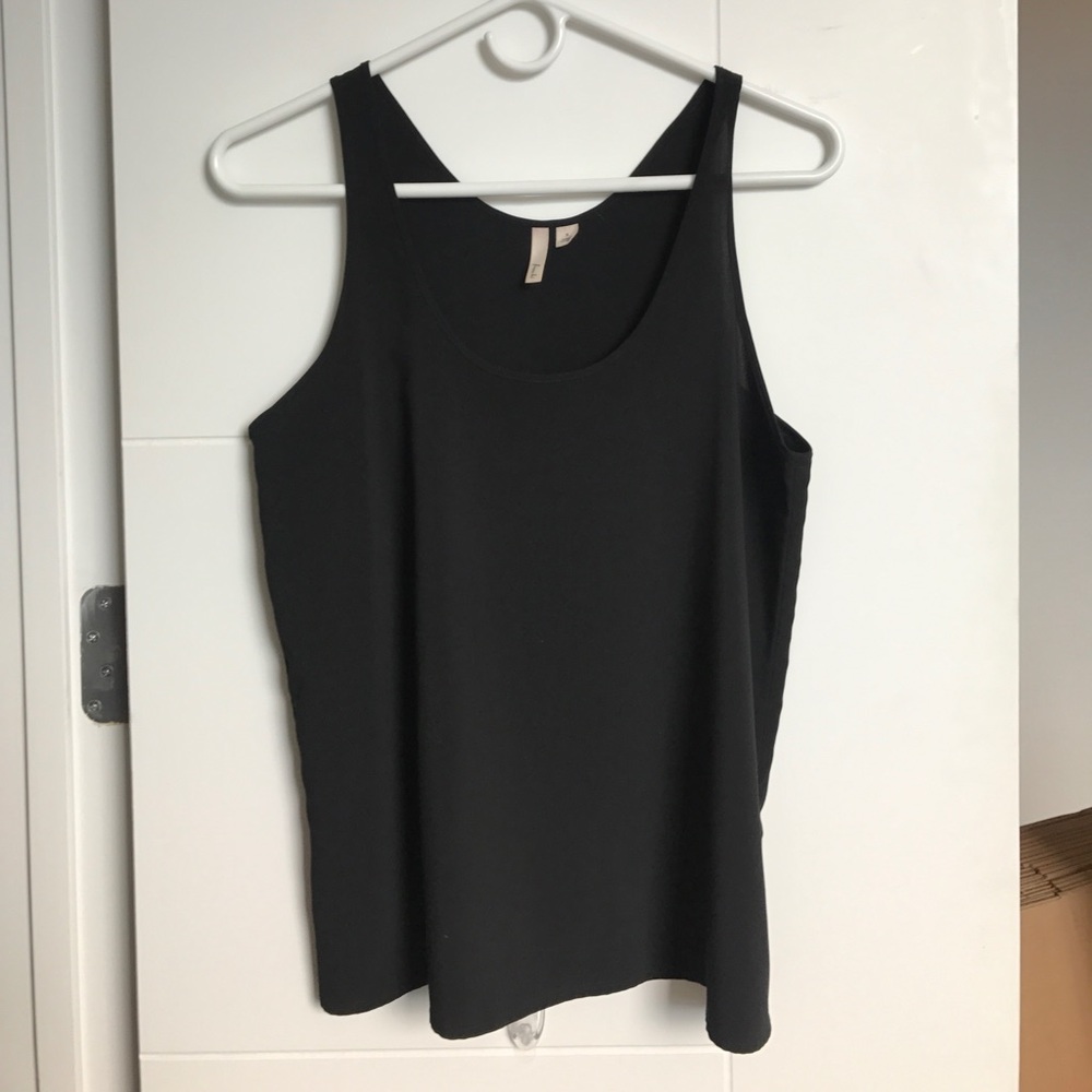 Black sleeveless blouse
