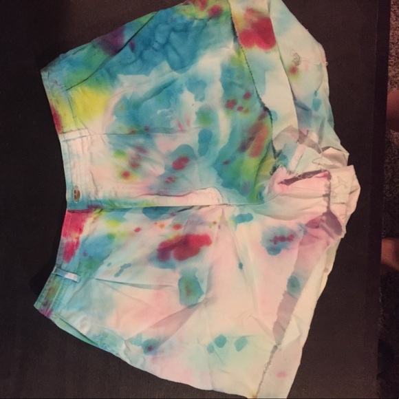 High waisted tye dye shorts - Picture 1 of 3