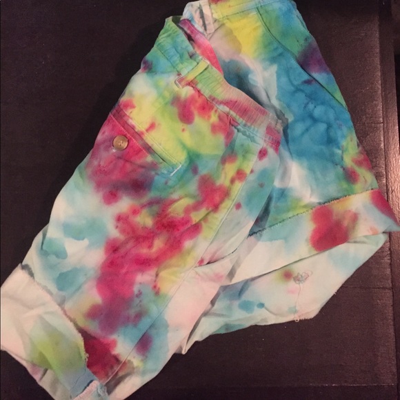 High waisted tye dye shorts - Picture 2 of 3