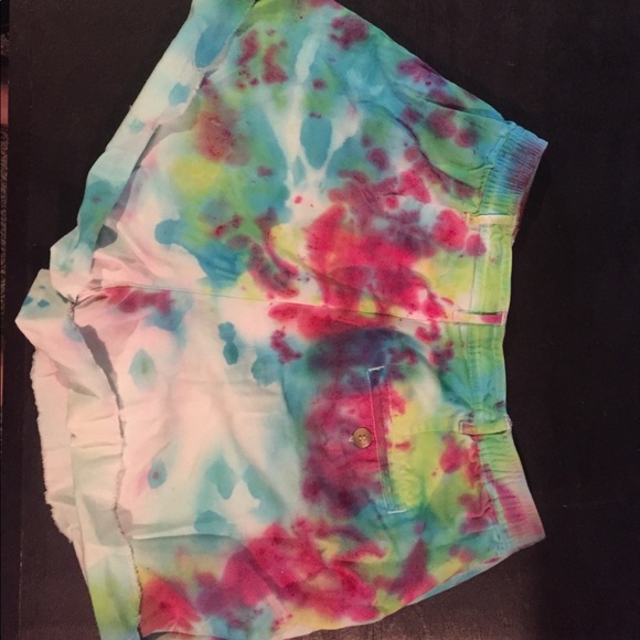 High waisted tye dye shorts - Picture 3 of 3