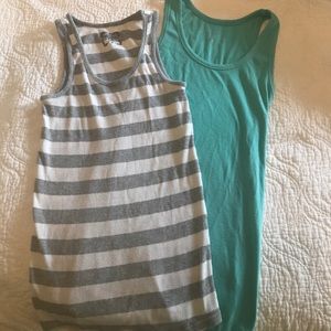 Maternity Tanks Size Small