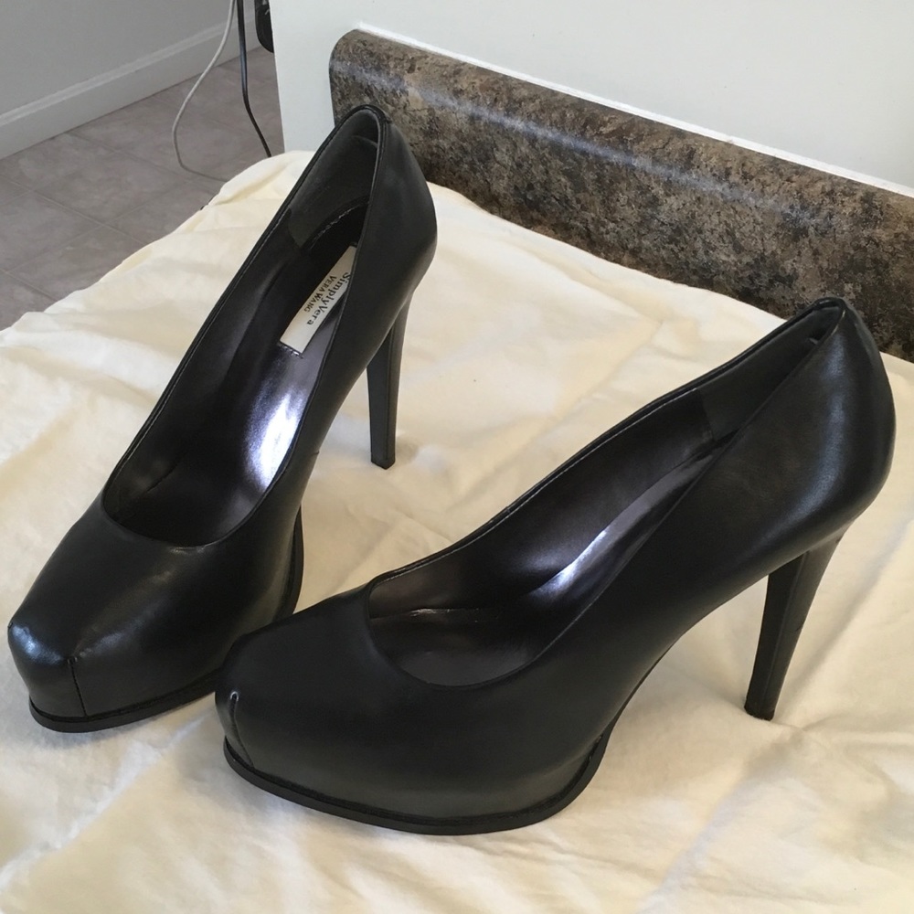 Vera Wang heels