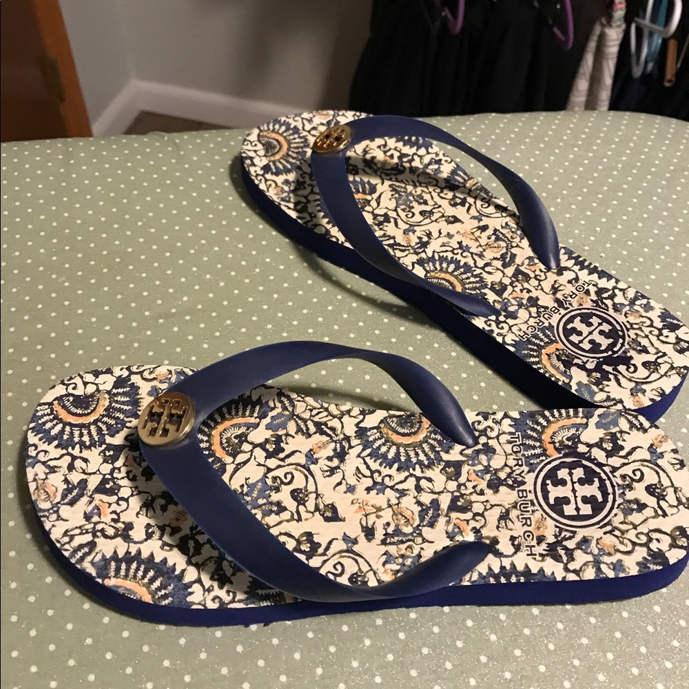 Tory Butch flip flops size 5