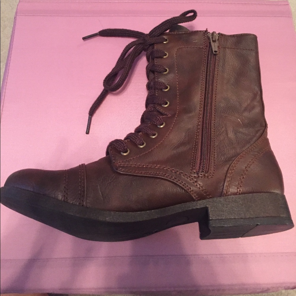 combat boots