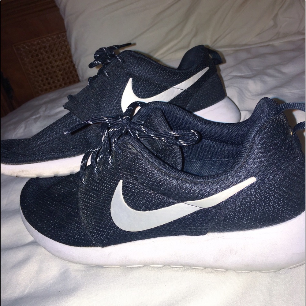 Nike roshes