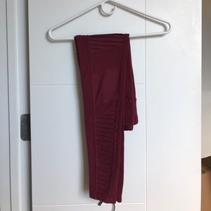 Alo maroon leggings