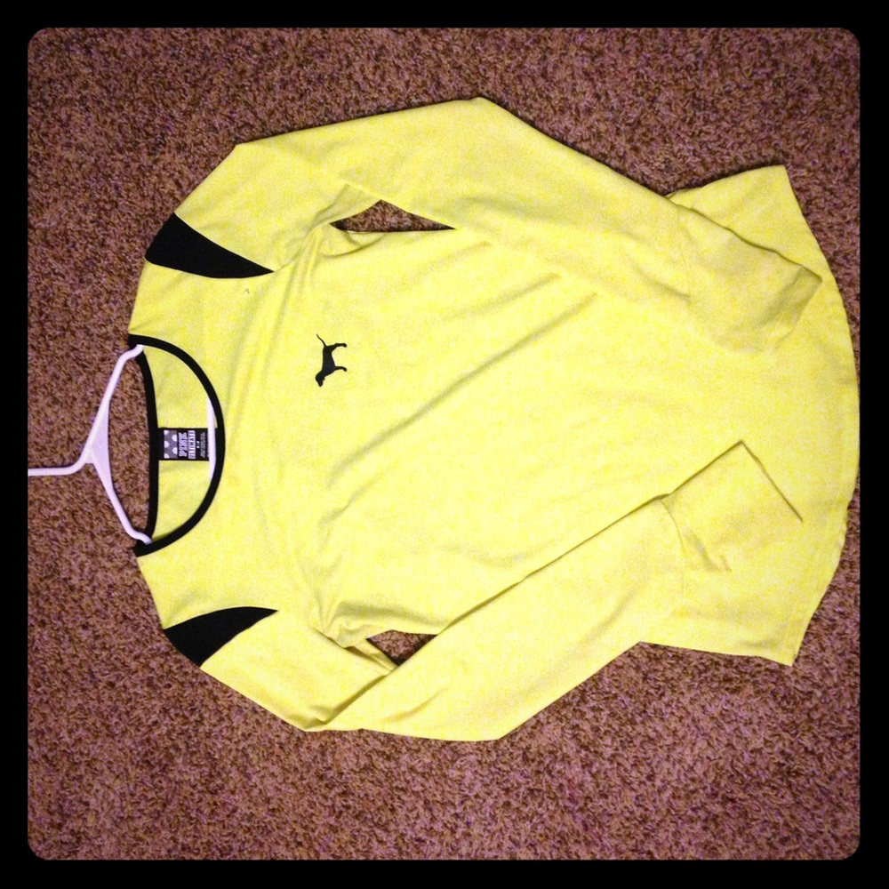 PINK Ultimate Long Sleeve