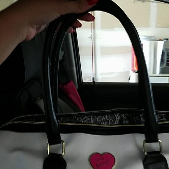 Purse - Picture 2 of 4