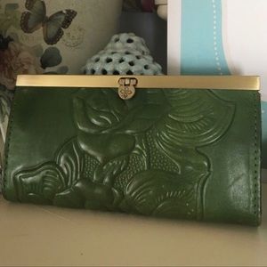Patricia Nash wallet