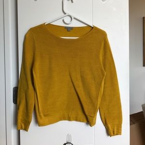 Yellow sweater